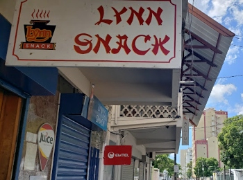 Lynn Snack in Port Louis City.